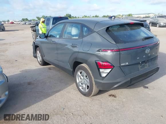 2025 Hyundai Kona SE с VIN KM8HA3AB1SU260965, выставлен на аукционе IAAI как лот 42804449 с пробегом 3 039 миль миль и . История ставок и продаж доступна на DreamBid. Изображение 3.
