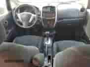 2017 Nissan Note SV z VIN 3N1CE2CP6HL353279, wystawiony jako Copart lot #81162265 z przebiegiem 143 347 mil mil oraz Szkoda całkowita • Salvage title. Historia ofert i sprzedaży dostępna na DreamBid. Obrazek 8.