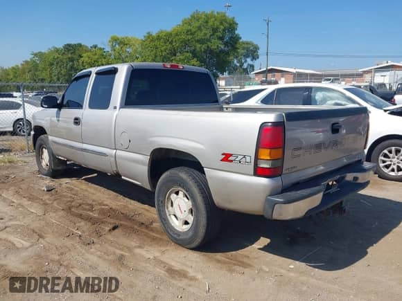 2004 GMC Sierra 1500 SLE with VIN 2GTEK19T341179437, listed as a IAAI auction lot 43068717 with 200,626 mi miles and . Bid and sale history available at DreamBid. Image 3.