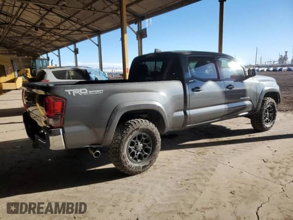 2020 Toyota Tacoma SR5 с VIN 3TMBZ5DN5LM023535, выставлен на аукционе Copart как лот 47441245 с пробегом 79 612 миль миль и Списание • Salvage title. История ставок и продаж доступна на DreamBid. Изображение 3.