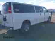 2004 Chevrolet Express Passenger z VIN 1GAHG39UX41231566, wystawiony jako IAAI lot #41784063 z przebiegiem Nie podano mil oraz . Historia ofert i sprzedaży dostępna na DreamBid. Obrazek 4.