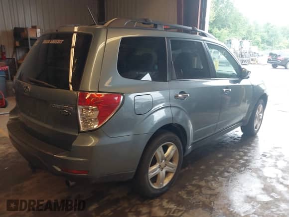 2009 Subaru Forester X Limited с VIN JF2SH64649H714703, выставлен на аукционе IAAI как лот 42500142 с пробегом 219 893 миль миль и . История ставок и продаж доступна на DreamBid. Изображение 4.