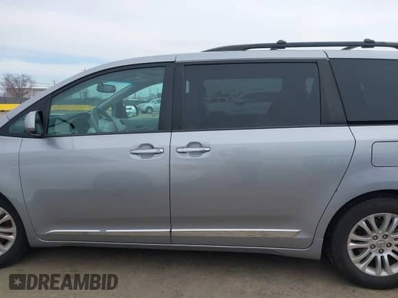 2013 Toyota Sienna XLE AAS with VIN 5TDYK3DCXDS312672, listed as a IAAI auction lot 41521263 with 183,707 mi miles and . Bid and sale history available at DreamBid. Image 15.