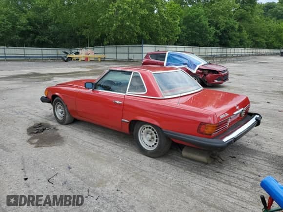 1983 Mercedes-Benz 380 SL with VIN WDBBA45A7DB021001, listed as a Copart auction lot 61952875 with 154,260 mi miles and Clean title. Bid and sale history available at DreamBid. Image 2.