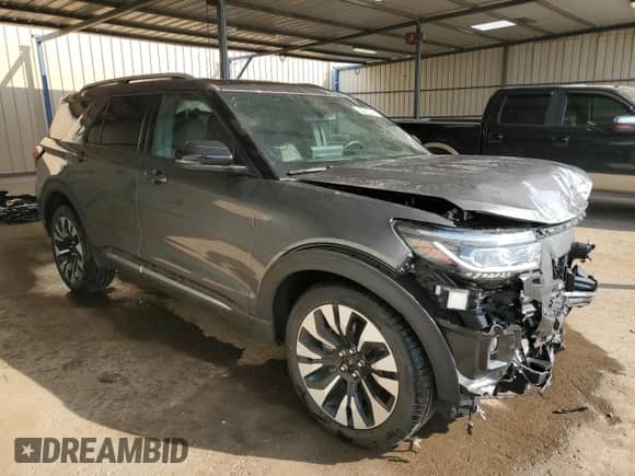 2025 Ford Explorer Platinum с VIN 1FMUK8HH9SGB66768, выставлен на аукционе Copart как лот 71634405 с пробегом 4 082 миль миль и На запчасти • Non repairable. История ставок и продаж доступна на DreamBid. Изображение 4.