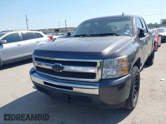 2011 Chevrolet Silverado 1500 LT z VIN 1GCRCSEA7BZ233349, wystawiony jako IAAI lot #42015179 z przebiegiem 324 992 mil mil oraz . Historia ofert i sprzedaży dostępna na DreamBid. Obrazek 6.