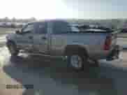 2003 Chevrolet Silverado 1500HD LS z VIN 1GCGK13U83F159881, wystawiony jako Copart lot #65722835 z przebiegiem 174 657 mil mil oraz Szkoda całkowita • Salvage title. Historia ofert i sprzedaży dostępna na DreamBid. Obrazek 2.