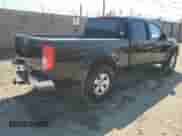 2011 Nissan Frontier SV z VIN 1N6AD0FV5BC438961, wystawiony jako Copart lot #80761545 z przebiegiem 238 831 mil mil oraz Czysty tytuł • Clean title. Historia ofert i sprzedaży dostępna na DreamBid. Obrazek 3.