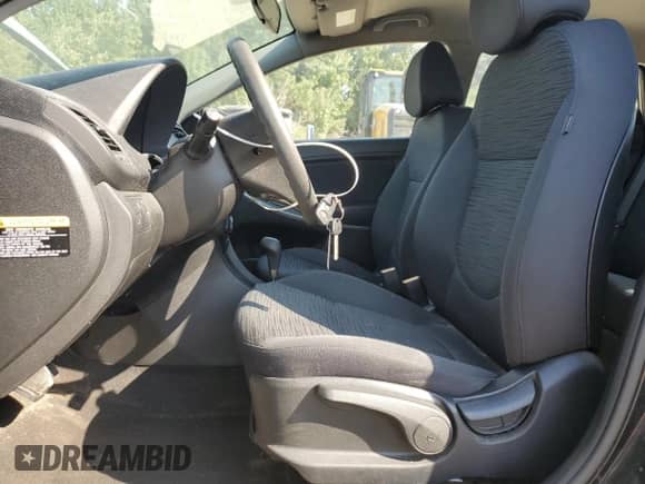 2016 Hyundai Accent SE z VIN KMHCT5AE0GU244354, wystawiony jako Copart lot #82046305 z przebiegiem 107 612 mil mil oraz Szkoda całkowita • Salvage title. Historia ofert i sprzedaży dostępna na DreamBid. Obrazek 7.