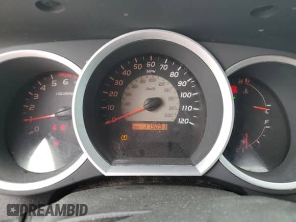 2006 Toyota Tacoma PreRunner z VIN 5TEJU62N86Z309244, wystawiony jako Copart lot #62143755 z przebiegiem 179 091 mil mil oraz Szkoda całkowita • Salvage title. Historia ofert i sprzedaży dostępna na DreamBid. Obrazek 9.