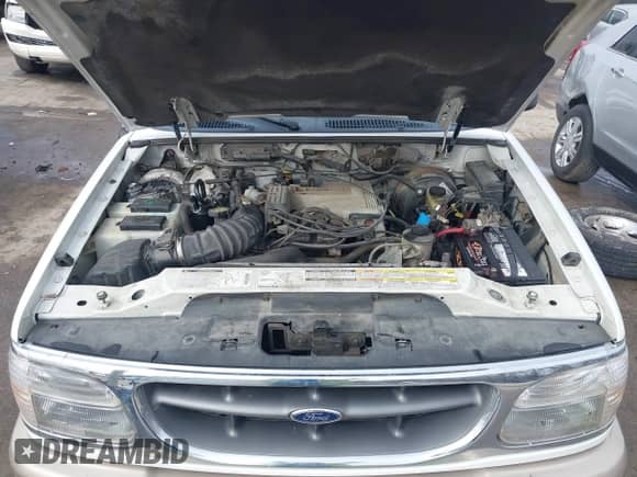 1999 Ford Explorer XLT с VIN 1FMZU35P1XZB05795, выставлен на аукционе IAAI как лот 41692715 с пробегом 95 149 миль миль и . История ставок и продаж доступна на DreamBid. Изображение 10.