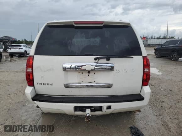 2008 Chevrolet Tahoe LS с VIN 1GNFC13C18R278515, выставлен на аукционе Copart как лот 82112995 с пробегом 153 140 миль миль и Чистый • Clean title. История ставок и продаж доступна на DreamBid. Изображение 6.