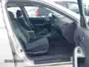 2003 Honda Accord EX z VIN 1HGCM556X3A000230, wystawiony jako IAAI lot #41472952 z przebiegiem 199 500 mil mil oraz . Historia ofert i sprzedaży dostępna na DreamBid. Obrazek 5.