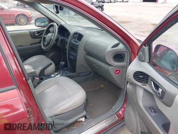 2005 Hyundai Santa Fe GLS с VIN KM8SC13E55U998381, выставлен на аукционе IAAI как лот 43308993 с пробегом 155 583 миль миль и . История ставок и продаж доступна на DreamBid. Изображение 5.