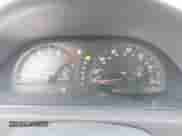 2002 Toyota Camry LE z VIN 4T1BE32K22U010806, wystawiony jako IAAI lot #43425571 z przebiegiem 160 384 mil mil oraz . Historia ofert i sprzedaży dostępna na DreamBid. Obrazek 7.