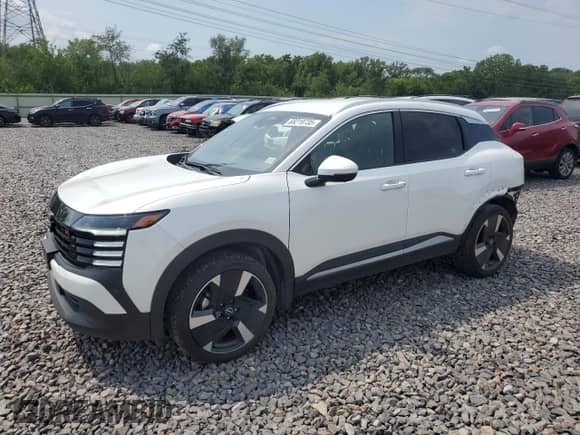 2025 Nissan Kicks SR with VIN 3N8AP6DB5SL318429, listed as a Copart auction lot 68219735 with 9,907 mi miles and Salvage title. Bid and sale history available at DreamBid. Image 1.
