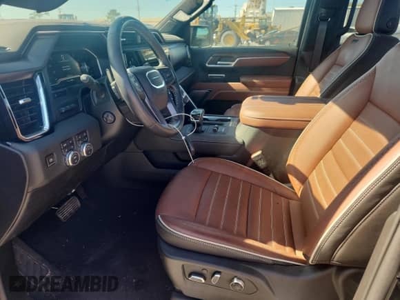 2025 GMC Sierra 1500 Denali Ultimate with VIN 1GTUUHE84SZ288526, listed as a Copart auction lot 84884245 with 5,342 mi miles and Salvage title. Bid and sale history available at DreamBid. Image 7.