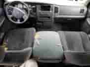 2005 Dodge 1500 SLT z VIN 1D7HA18D15S221220, wystawiony jako Copart lot #81146165 z przebiegiem Nie podano mil oraz Nie do naprawy • Non repairable. Historia ofert i sprzedaży dostępna na DreamBid. Obrazek 8.