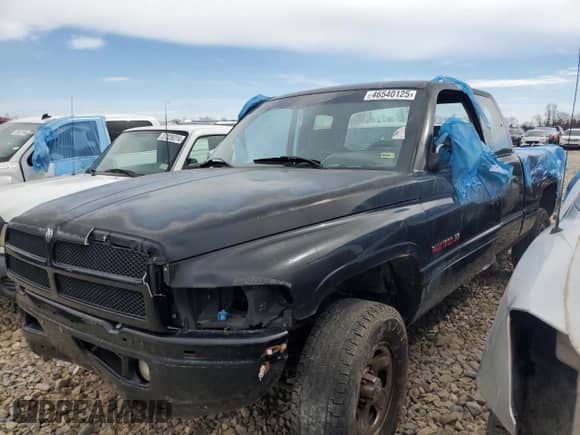 1996 Dodge 1500 with VIN 3B7HF13Z6TG139535, listed as a Copart auction lot 46540125 with 152,360 mi miles and Non repairable. Bid and sale history available at DreamBid. Image 1.
