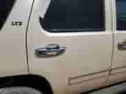 2014 Chevrolet Tahoe LTZ с VIN 1GNSCCE07ER112055, выставлен на аукционе Copart как лот 53975915 с пробегом 233 754 миль миль и Списание • Salvage title. История ставок и продаж доступна на DreamBid. Изображение 11.