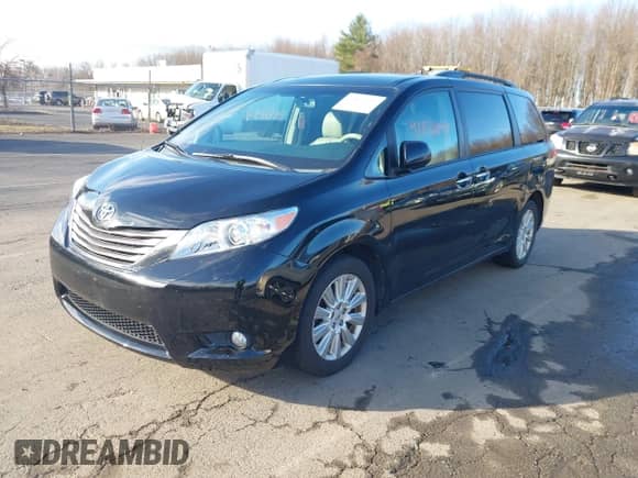 2013 Toyota Sienna XLE с VIN 5TDDK3DC0DS067993, выставлен на аукционе IAAI как лот 41832594 с пробегом 159 364 миль миль и . История ставок и продаж доступна на DreamBid. Изображение 2.
