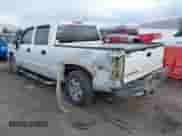 2007 Chevrolet Silverado 1500 LT3 z VIN 2GCEK13Z071118967, wystawiony jako IAAI lot #41677414 z przebiegiem 279 838 mil mil oraz . Historia ofert i sprzedaży dostępna na DreamBid. Obrazek 3.