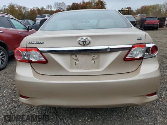 2011 Toyota Corolla S with VIN 2T1BU4EE3BC635473, listed as a Copart auction lot 85415225 with 240,641 mi miles and Clean title. Bid and sale history available at DreamBid. Image 6.