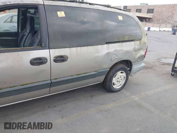1997 Dodge Caravan SE с VIN 2B4GP44R8VR245147, выставлен на аукционе IAAI как лот 43528842 с пробегом Не указан миль и . История ставок и продаж доступна на DreamBid. Изображение 6.