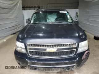 2011 Chevrolet Suburban LT with VIN 1GNSKJE32BR215607, listed as a Copart auction lot 60347905 with 284,762 mi miles and Non repairable. Bid and sale history available at DreamBid. Image 5.