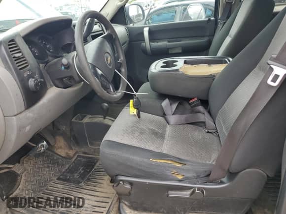 2007 Chevrolet Silverado 1500 LS с VIN 2GCEK13C271705585, выставлен на аукционе Copart как лот 57835875 с пробегом 369 854 миль миль и Чистый • Clean title. История ставок и продаж доступна на DreamBid. Изображение 7.