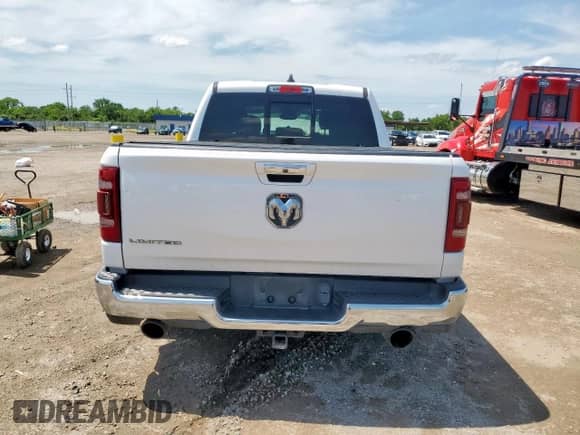 2019 Ram 1500 Limited z VIN 1C6RREHT3KN683818, wystawiony jako Copart lot #58583145 z przebiegiem Nie podano mil oraz Szkoda całkowita • Salvage title. Historia ofert i sprzedaży dostępna na DreamBid. Obrazek 6.