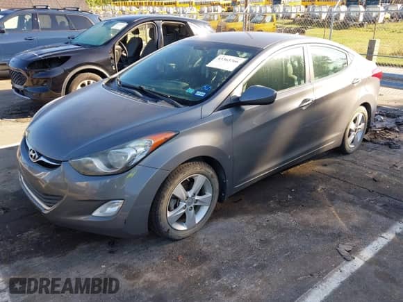 2013 Hyundai Elantra GLS z VIN 5NPDH4AE7DH160610, wystawiony jako IAAI lot #43363766 z przebiegiem 224 766 mil mil oraz . Historia ofert i sprzedaży dostępna na DreamBid. Obrazek 2.