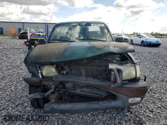 2002 Toyota Tacoma с VIN 5TENL42NX2Z025973, выставлен на аукционе Copart как лот 84580115 с пробегом 289 670 миль миль и Списание • Salvage title. История ставок и продаж доступна на DreamBid. Изображение 5.