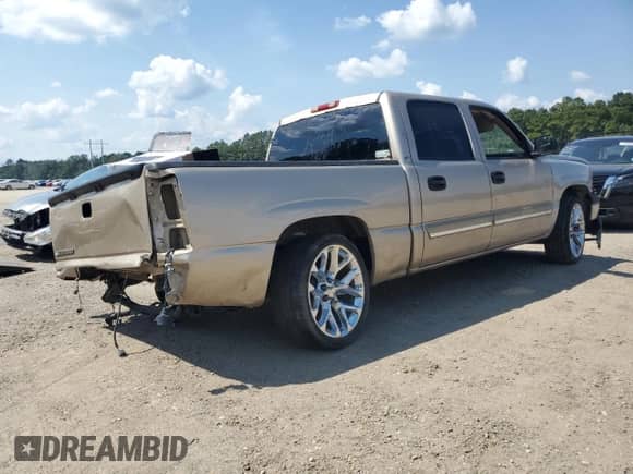 2007 Chevrolet Silverado 1500 LS with VIN 2GCEC13V471100787, listed as a Copart auction lot 72002725 with Not provided miles and Salvage title. Bid and sale history available at DreamBid. Image 3.