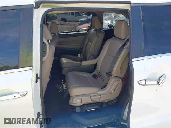 2020 Honda Odyssey EX-L с VIN 5FNRL6H70LB035761, выставлен на аукционе IAAI как лот 42801956 с пробегом 133 678 миль миль и . История ставок и продаж доступна на DreamBid. Изображение 8.