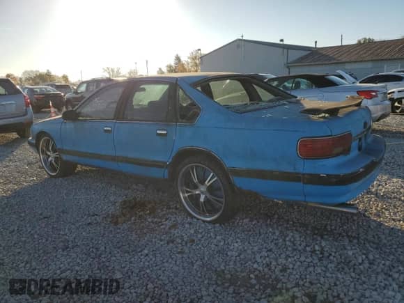 1995 Chevrolet Caprice с VIN 1G1BL52P0SR179350, выставлен на аукционе Copart как лот 79279984 с пробегом Не указан миль и Списание • Salvage title. История ставок и продаж доступна на DreamBid. Изображение 2.