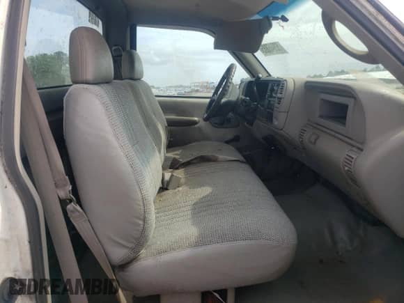 2000 Chevrolet Silverado 3500 with VIN 1GCGC34R5YR189297, listed as a Copart auction lot 53946885 with 258,046 mi miles and Salvage title. Bid and sale history available at DreamBid. Image 10.
