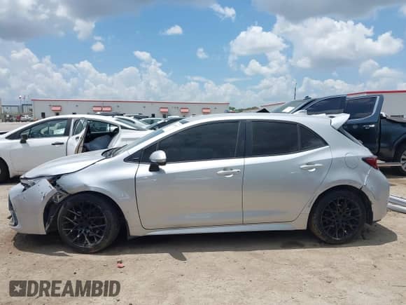 2025 Toyota Corolla XSE z VIN JTNC4MBEXS3233348, wystawiony jako IAAI lot #42685404 z przebiegiem 25 032 mil mil oraz . Historia ofert i sprzedaży dostępna na DreamBid. Obrazek 15.