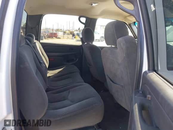 2005 Chevrolet Silverado 1500 LS с VIN 2GCEC13T651381079, выставлен на аукционе IAAI как лот 42843209 с пробегом 167 151 миль миль и . История ставок и продаж доступна на DreamBid. Изображение 8.