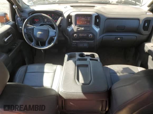 2021 Chevrolet Silverado 3500HD Work Truck с VIN 1GC4YSE73MF121524, выставлен на аукционе Copart как лот 84951195 с пробегом 34 559 миль миль и Списание • Salvage title. История ставок и продаж доступна на DreamBid. Изображение 8.