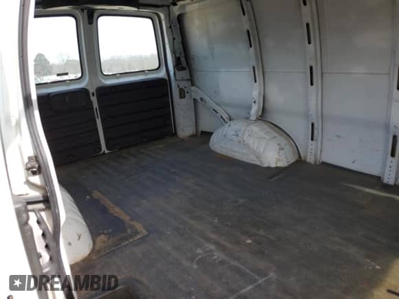 1998 Chevrolet Express Cargo с VIN 1GCFG25M9W1018447, выставлен на аукционе Copart как лот 43207745 с пробегом Не указан миль и Чистый • Clean title. История ставок и продаж доступна на DreamBid. Изображение 11.