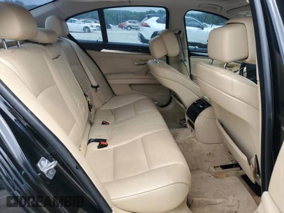 2013 BMW 5 Series 528i с VIN WBAXG5C56DD231950, выставлен на аукционе Copart как лот 57555855 с пробегом 178 381 миль миль и Списание • Salvage title. История ставок и продаж доступна на DreamBid. Изображение 10.