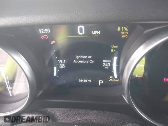 2021 Jeep Wrangler Unlimited Sahara z VIN 1C4JJXP65MW676726, wystawiony jako IAAI lot #41795701 z przebiegiem 38 480 mil mil oraz . Historia ofert i sprzedaży dostępna na DreamBid. Obrazek 7.