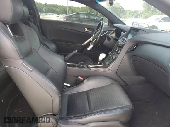 2013 Hyundai Genesis Coupe R-Spec с VIN KMHHU6KJ4DU098220, выставлен на аукционе Copart как лот 67827514 с пробегом 63 755 миль миль и Списание • Salvage title. История ставок и продаж доступна на DreamBid. Изображение 10.