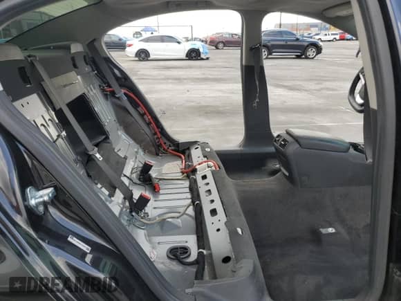 2014 Chevrolet SS с VIN 6G3F15RW9EL953939, выставлен на аукционе Copart как лот 54904795 с пробегом 98 617 миль миль и Списание • Salvage title. История ставок и продаж доступна на DreamBid. Изображение 10.