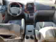 2006 Toyota Sienna XLE z VIN 5TDBA22C76S074255, wystawiony jako Copart lot #71065935 z przebiegiem 216 218 mil mil oraz Szkoda całkowita • Salvage title. Historia ofert i sprzedaży dostępna na DreamBid. Obrazek 8.