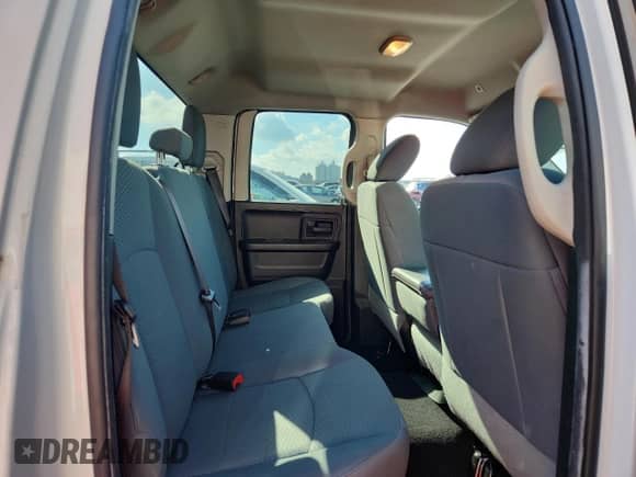 2019 Ram 1500 Tradesman z VIN 1C6RR6FG5KS661154, wystawiony jako Copart lot #82043725 z przebiegiem 182 356 mil mil oraz Szkoda całkowita • Salvage title. Historia ofert i sprzedaży dostępna na DreamBid. Obrazek 10.