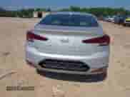 2019 Hyundai Elantra SEL z VIN 5NPD84LF0KH497395, wystawiony jako IAAI lot #42572388 z przebiegiem 60 610 mil mil oraz . Historia ofert i sprzedaży dostępna na DreamBid. Obrazek 16.