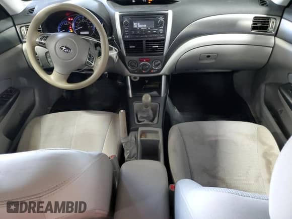 2013 Subaru Forester X z VIN JF2SHABC2DG404463, wystawiony jako Copart lot #69691395 z przebiegiem 124 404 mil mil oraz Czysty tytuł • Clean title. Historia ofert i sprzedaży dostępna na DreamBid. Obrazek 8.