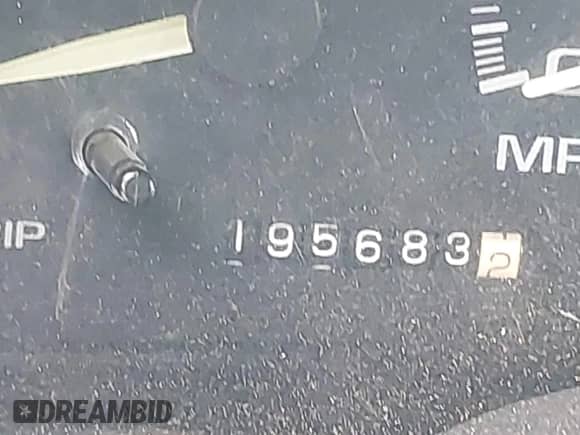 1996 Chevrolet Suburban с VIN 3GNFK16R4TG149938, выставлен на аукционе IAAI как лот 42111173 с пробегом 195 683 миль миль и . История ставок и продаж доступна на DreamBid. Изображение 7.